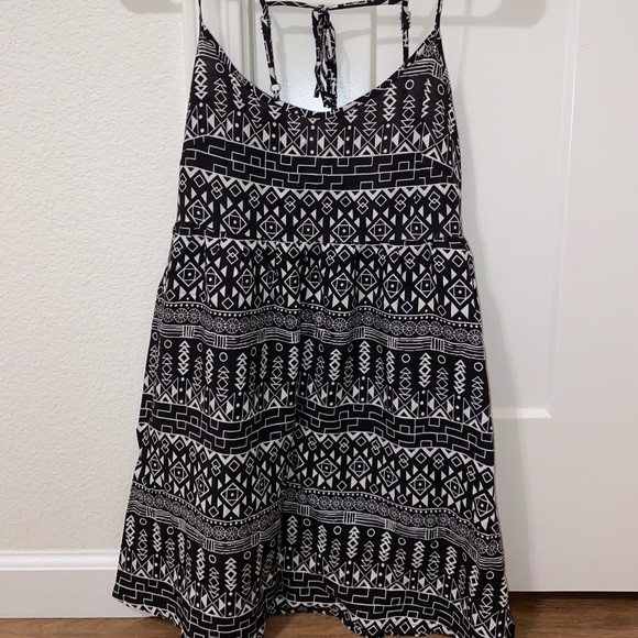 H&M and Forever 21 summer dresses - Picture 5 of 7